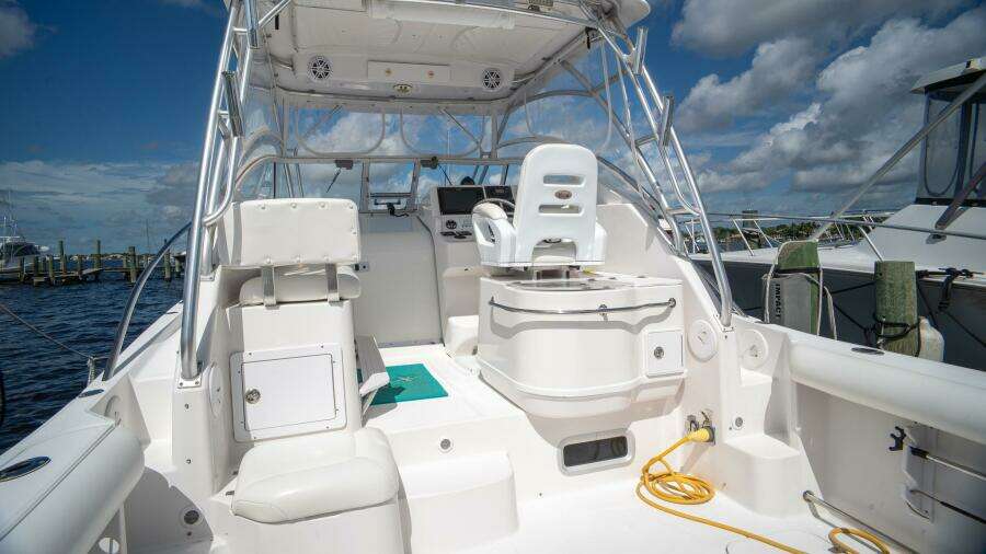 Just 4 Fun 32ft Pro Line Yacht For Sale