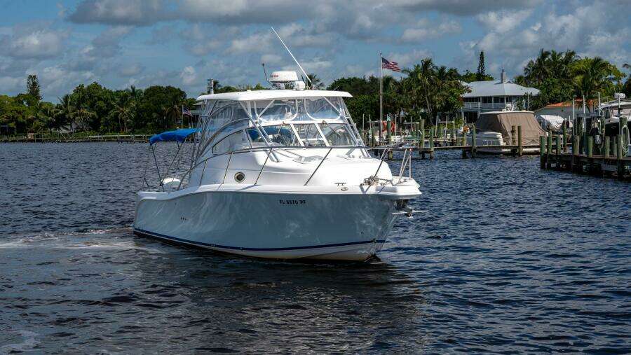 Just 4 Fun 32ft Pro Line Yacht For Sale