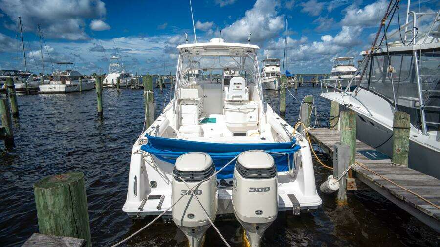 Just 4 Fun 32ft Pro Line Yacht For Sale