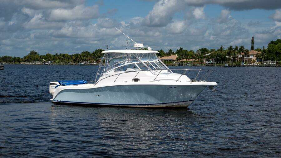 Just 4 Fun 32ft Pro Line Yacht For Sale