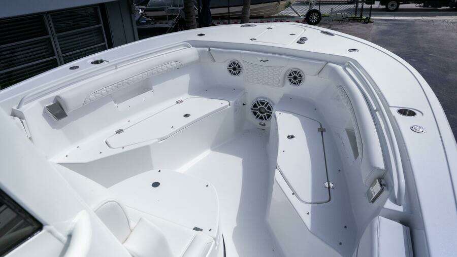 256 CC Adventure 25ft Tidewater Yacht For Sale