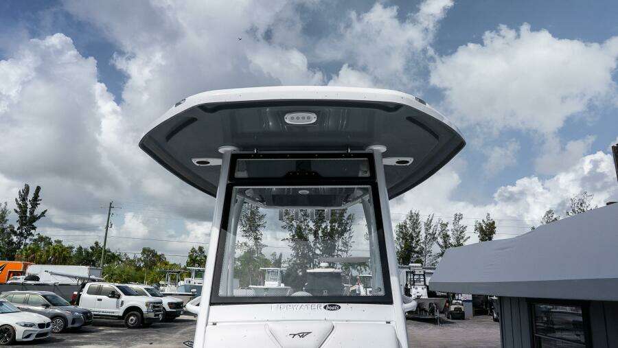 256 CC Adventure 25ft Tidewater Yacht For Sale