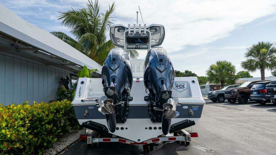 256 CC Adventure 25ft Tidewater Yacht For Sale