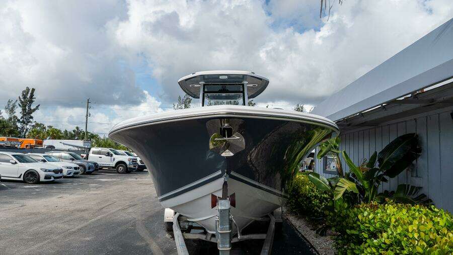 256 CC Adventure 25ft Tidewater Yacht For Sale