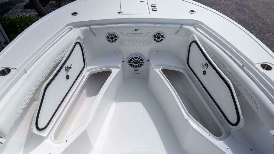 256 CC Adventure 25ft Tidewater Yacht For Sale