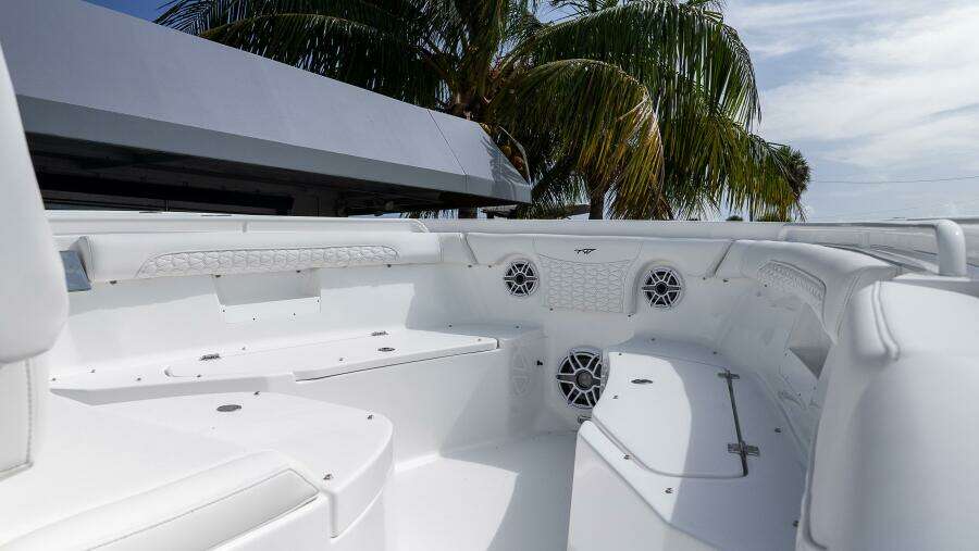 256 CC Adventure 25ft Tidewater Yacht For Sale