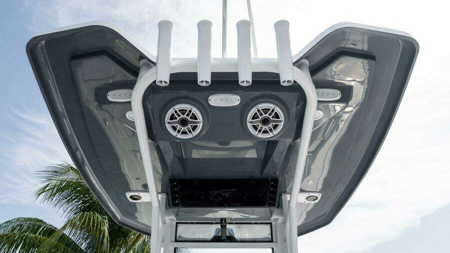 256 CC Adventure 25ft Tidewater Yacht For Sale