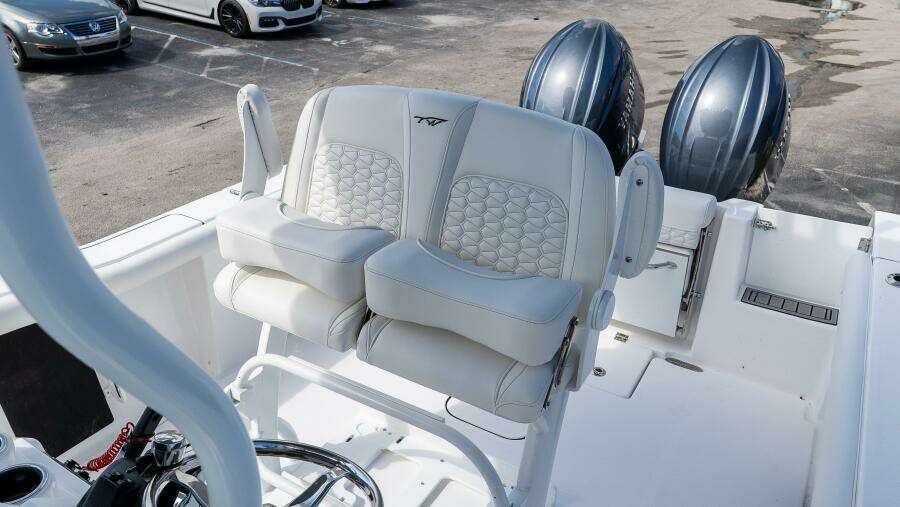 256 CC Adventure 25ft Tidewater Yacht For Sale