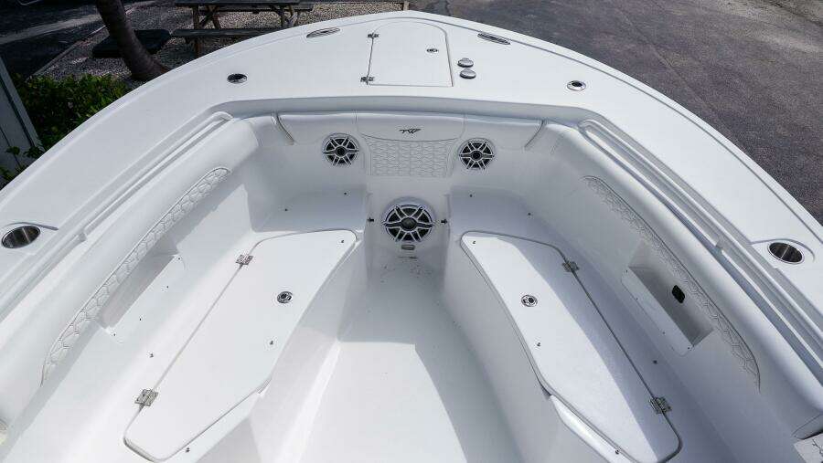 256 CC Adventure 25ft Tidewater Yacht For Sale