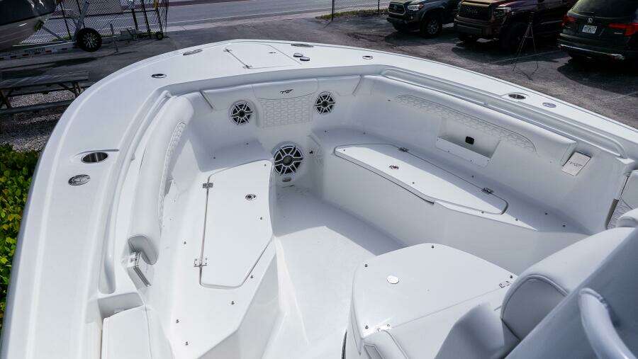 256 CC Adventure 25ft Tidewater Yacht For Sale