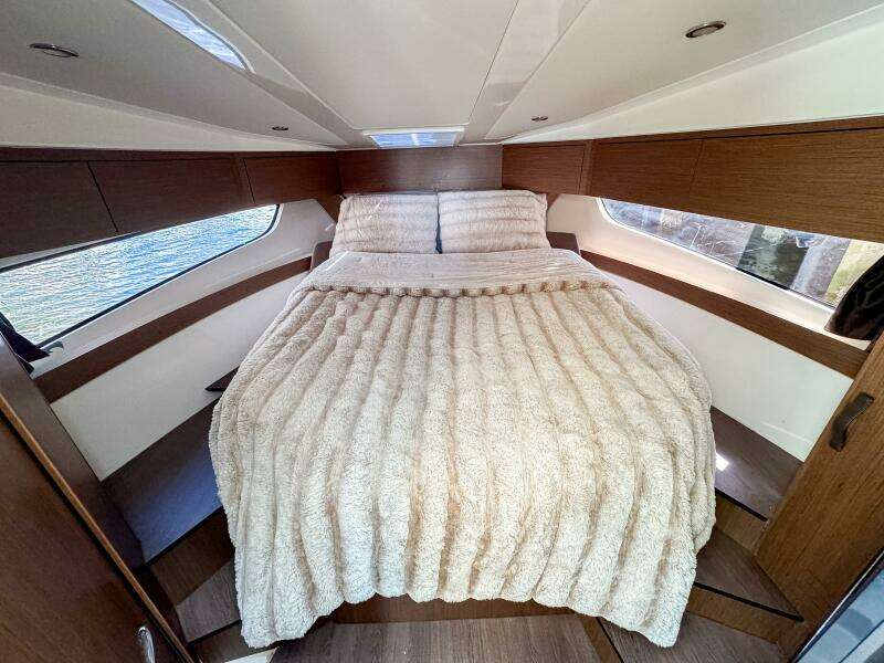 36ft Beneteau Yacht For Sale