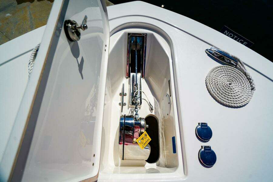 25ft Tidewater Yacht For Sale
