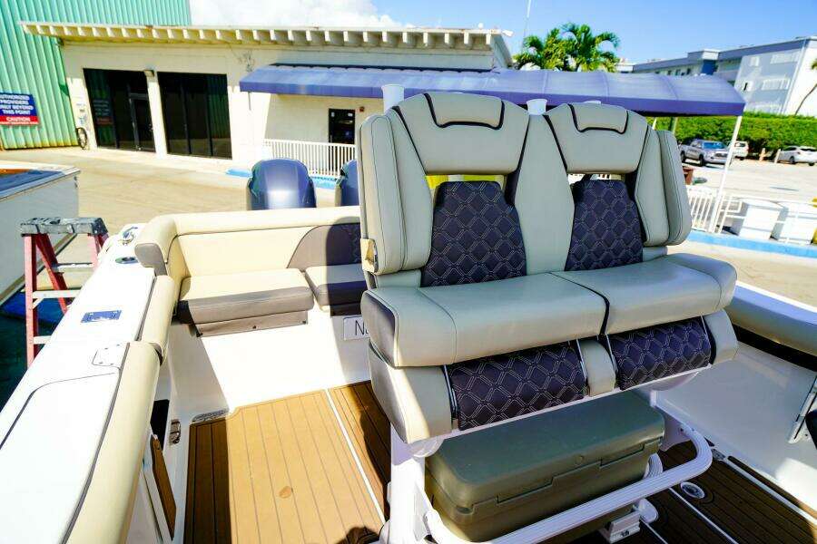25ft Tidewater Yacht For Sale