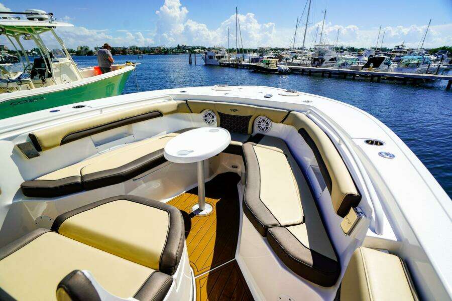 25ft Tidewater Yacht For Sale