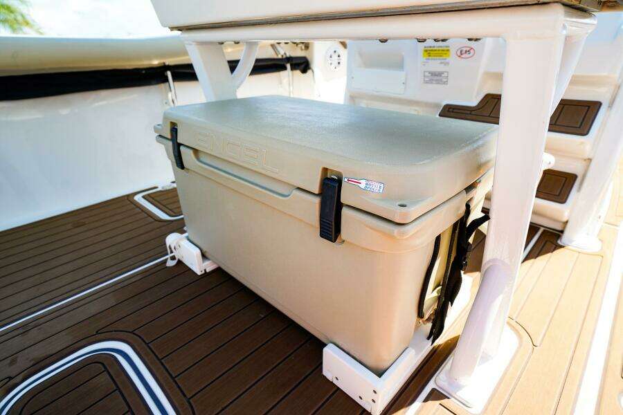 25ft Tidewater Yacht For Sale