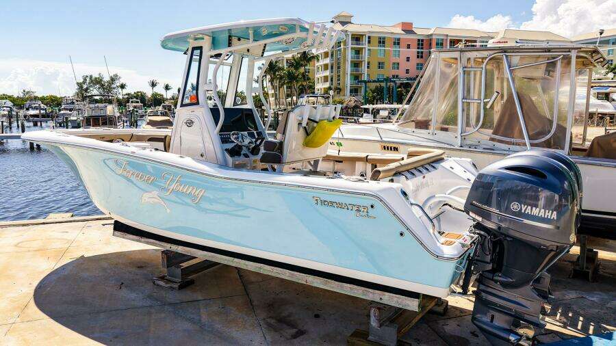 25ft Tidewater Yacht For Sale
