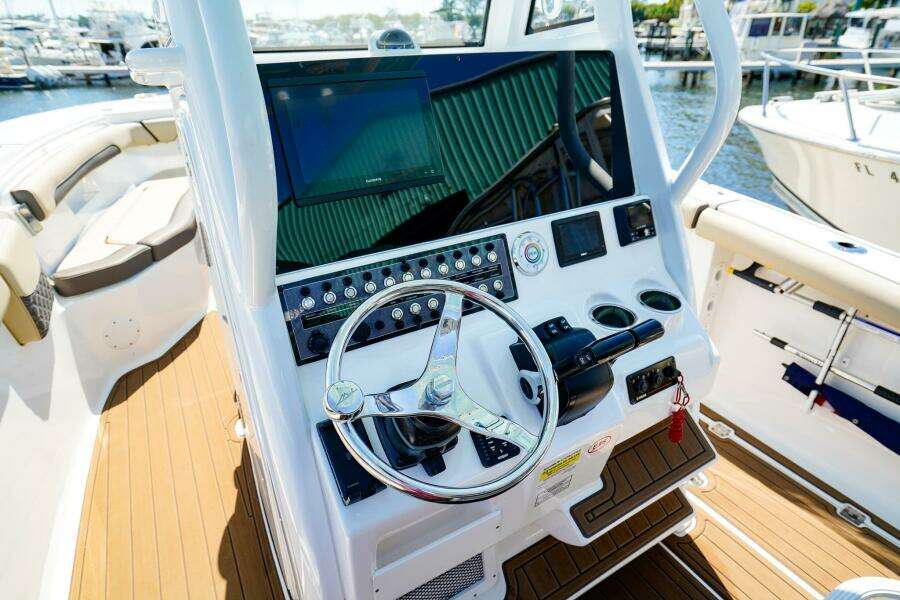 25ft Tidewater Yacht For Sale