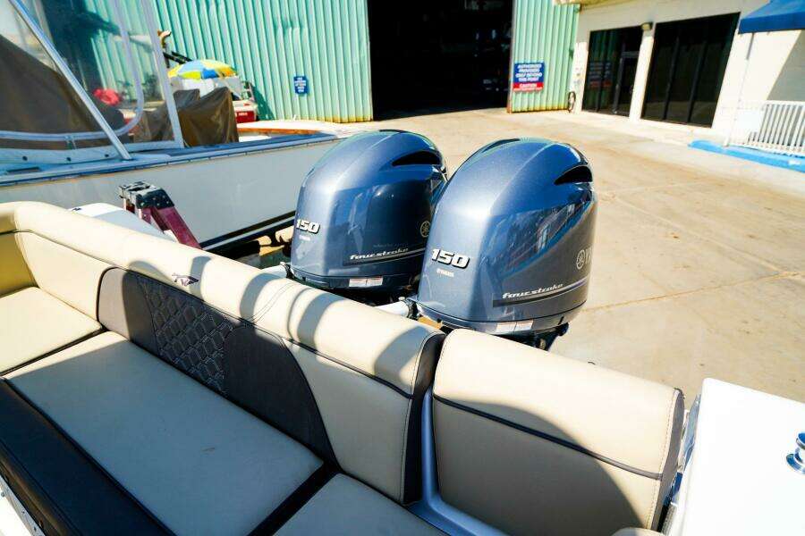 25ft Tidewater Yacht For Sale