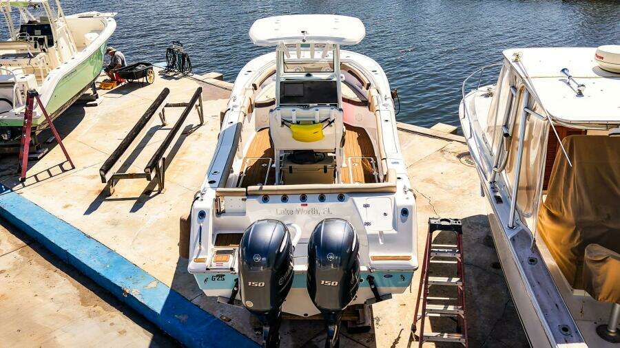 25ft Tidewater Yacht For Sale