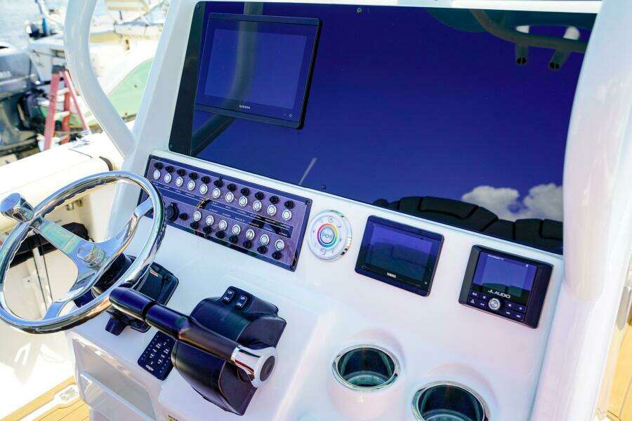 25ft Tidewater Yacht For Sale