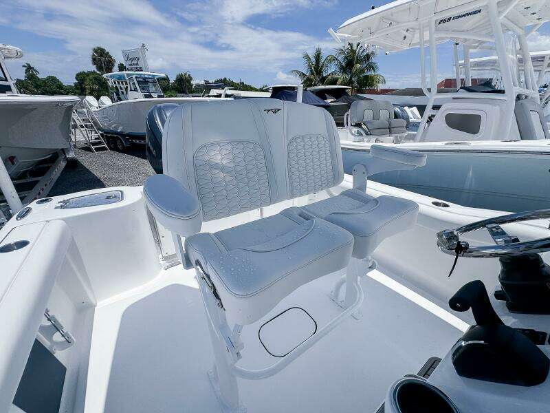 232 CC Adventure 23ft Tidewater Yacht For Sale