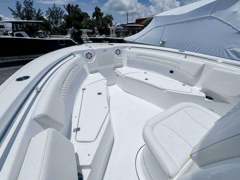 232 CC Adventure 23ft Tidewater Yacht For Sale