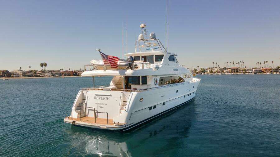 REVERIE 98ft Horizon Yacht For Sale