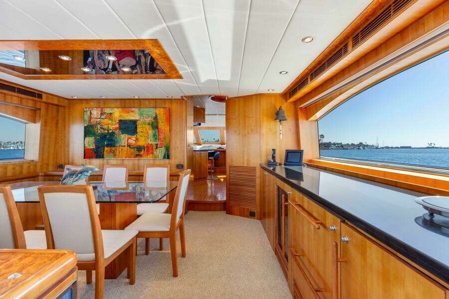 REVERIE 98ft Horizon Yacht For Sale