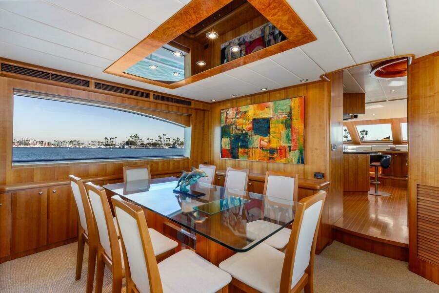 REVERIE 98ft Horizon Yacht For Sale