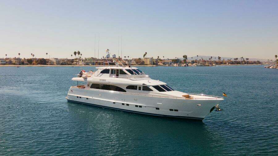 REVERIE 98ft Horizon Yacht For Sale