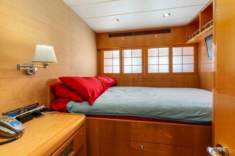 REVERIE 98ft Horizon Yacht For Sale