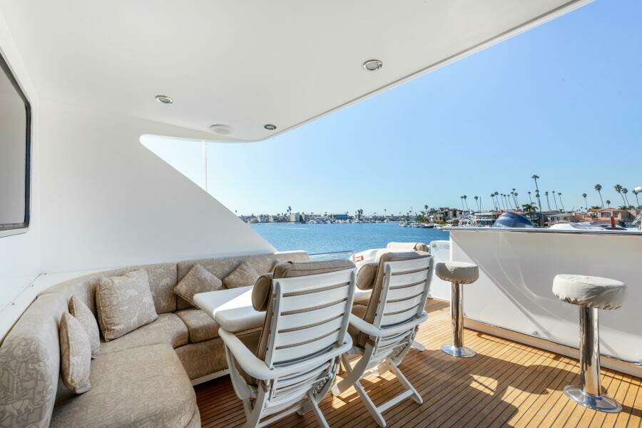 REVERIE 98ft Horizon Yacht For Sale