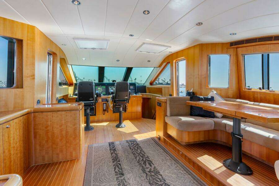 REVERIE 98ft Horizon Yacht For Sale