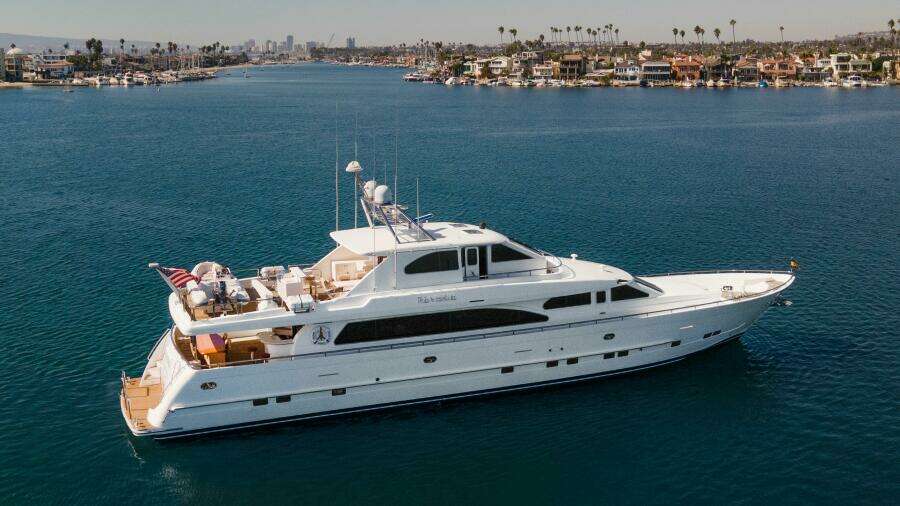 REVERIE 98ft Horizon Yacht For Sale