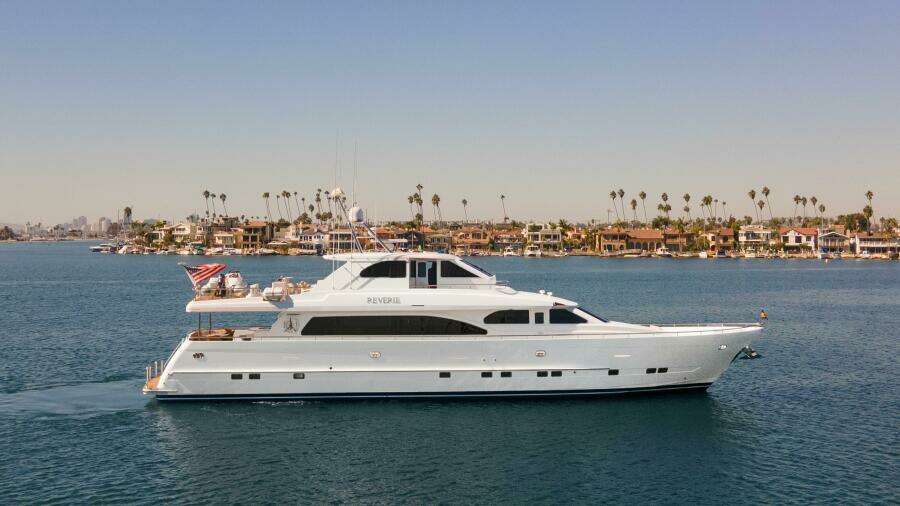 REVERIE 98ft Horizon Yacht For Sale