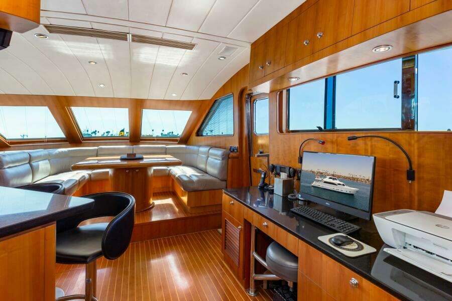 REVERIE 98ft Horizon Yacht For Sale