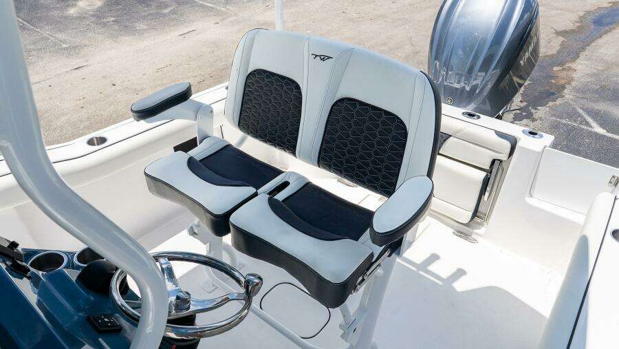 232 CC Adventure 23ft Tidewater Yacht For Sale