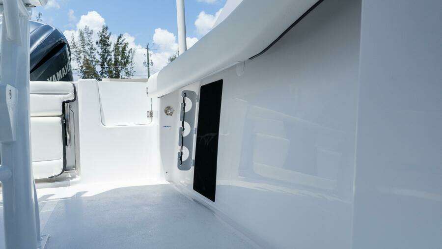 232 CC Adventure 23ft Tidewater Yacht For Sale