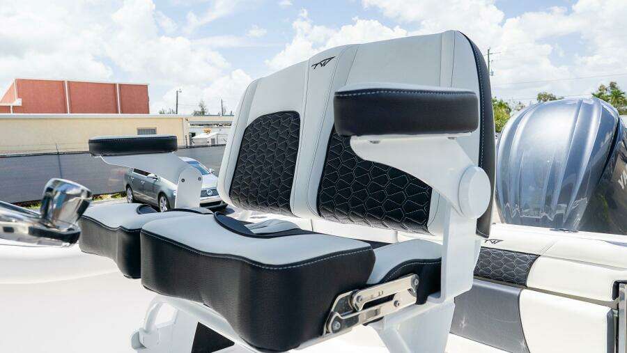 232 CC Adventure 23ft Tidewater Yacht For Sale