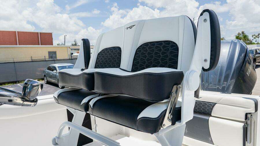 232 CC Adventure 23ft Tidewater Yacht For Sale