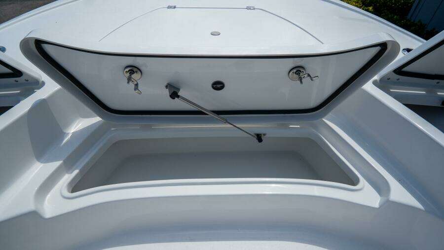 2410 Bay Max 24ft Tidewater Yacht For Sale