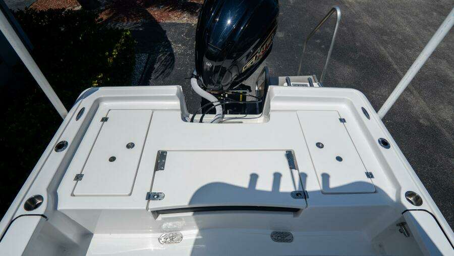 2410 Bay Max 24ft Tidewater Yacht For Sale