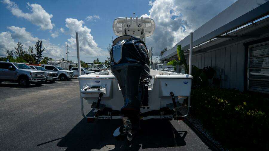 2410 Bay Max 24ft Tidewater Yacht For Sale