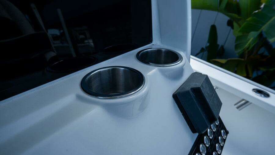 2410 Bay Max 24ft Tidewater Yacht For Sale