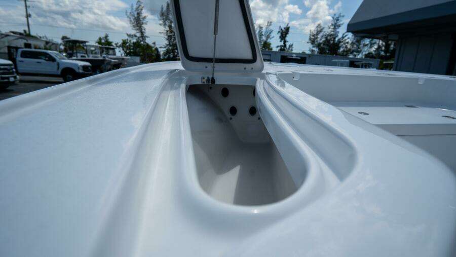 2410 Bay Max 24ft Tidewater Yacht For Sale