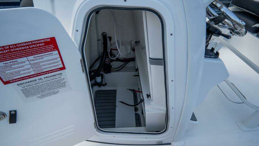 2410 Bay Max 24ft Tidewater Yacht For Sale