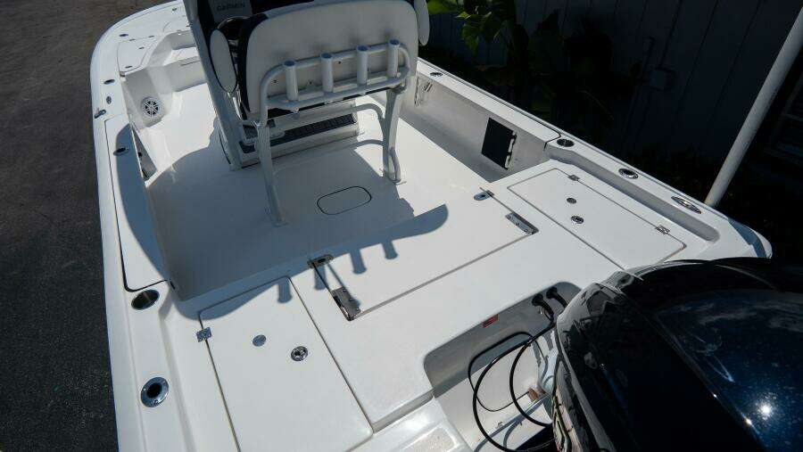2410 Bay Max 24ft Tidewater Yacht For Sale