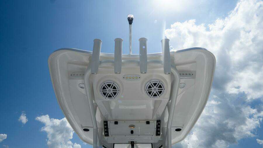 2410 Bay Max 24ft Tidewater Yacht For Sale