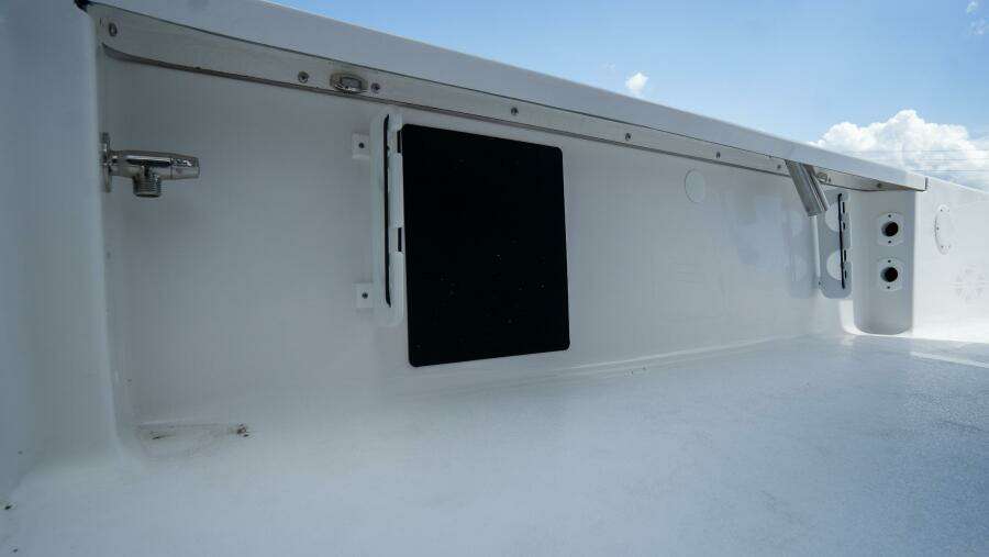 2410 Bay Max 24ft Tidewater Yacht For Sale