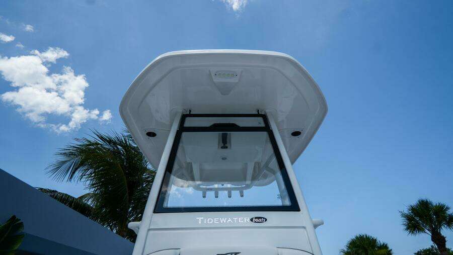 2410 Bay Max 24ft Tidewater Yacht For Sale